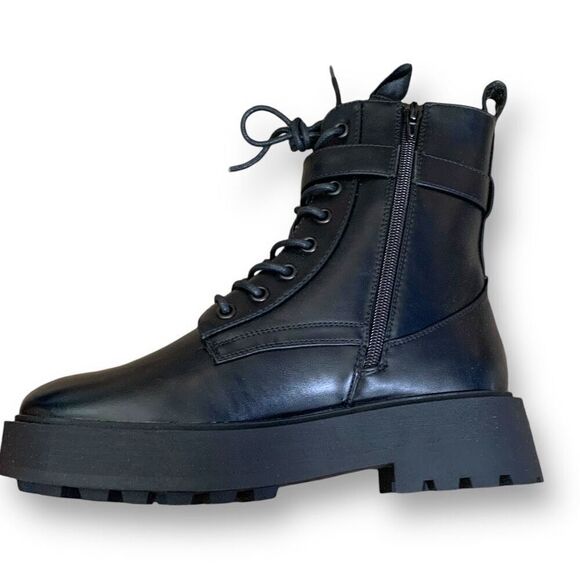 ASOS Design Ali Boots Black Wide Fit Chunky Lace Up  Ankle Buckle Detail 7 - Picture 3 of 12